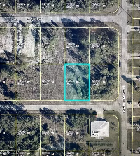 879-881 Duplex St E, Lehigh Acres, FL 33974