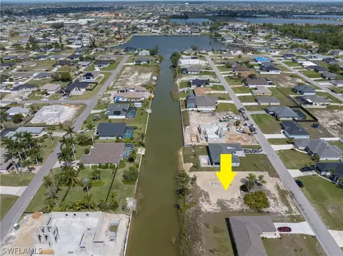 18 NW 13th Pl, Cape Coral, FL 33993