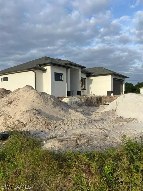 2901 E 17th St, Lehigh Acres, FL 33972