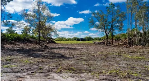 2728 Meadow Rd, Lehigh Acres, FL 33974