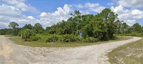 660 Whitmore Loop, Lehigh Acres, FL 33972 photo 4