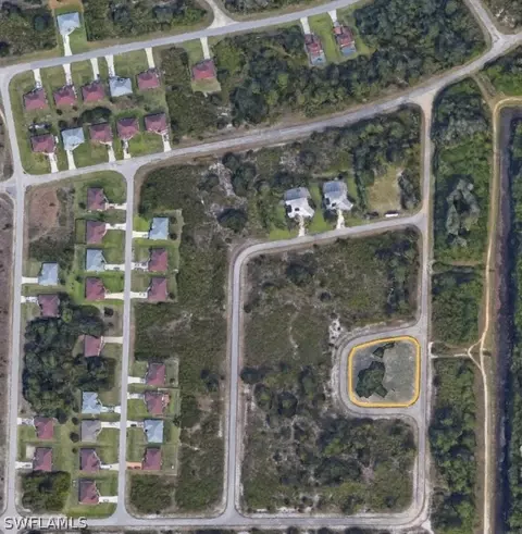 660 Whitmore Loop, Lehigh Acres, FL 33972 photo 2