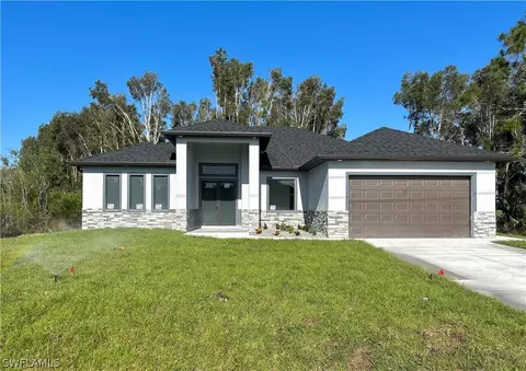 1123 Carl Ave, Lehigh Acres, FL 33971