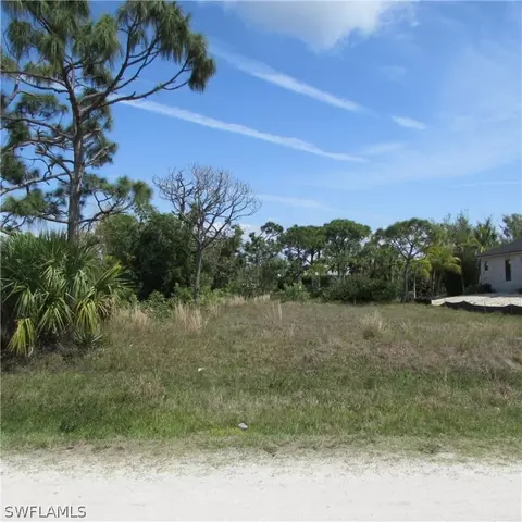 8812 Yukon Ct, Saint James City, FL 33956