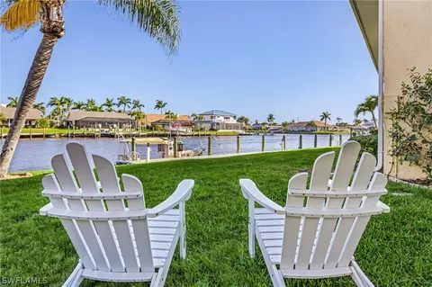 1911 SE 40th Ter #101, Cape Coral, FL 33904