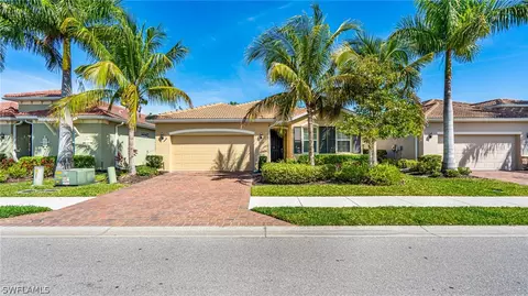 4239 Dutchess Park Rd, Fort Myers, FL 33916