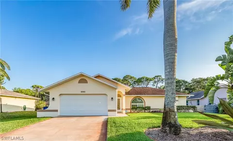 9040 Morris Rd, Fort Myers, FL 33967