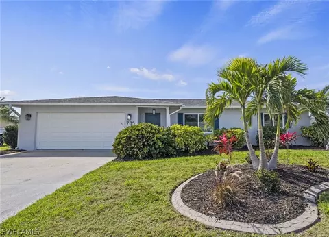 715 Albee Farm Rd N, Nokomis, FL 34275