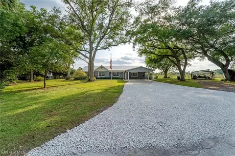 1224 Park Dr, Labelle, FL 33935