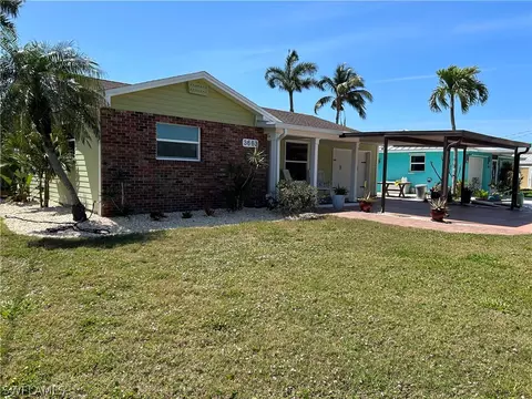 3663 Bayview Ave, Saint James City, FL 33956