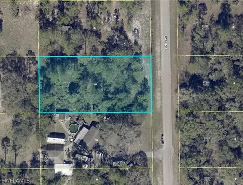 1015 Louis Ave, Lehigh Acres, FL 33972