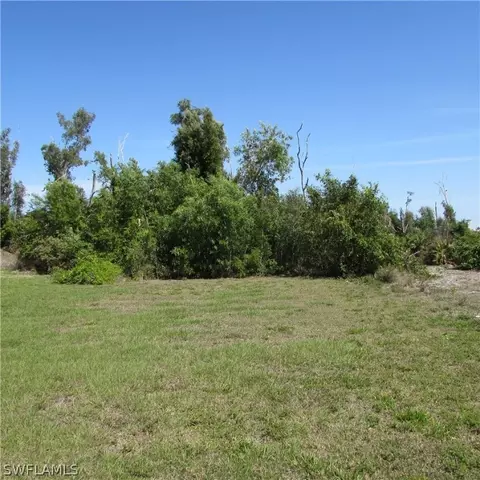 11960 Oakland Dr, Bokeelia, FL 33922
