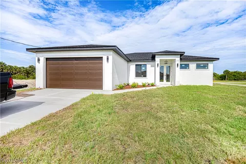 6153 Hershey Ave, Fort Myers, FL 33905