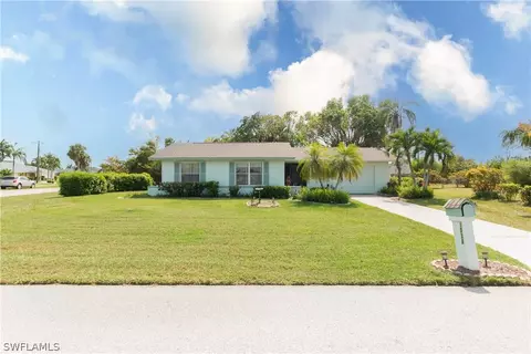 1038 SE 25th Ln, Cape Coral, FL 33904