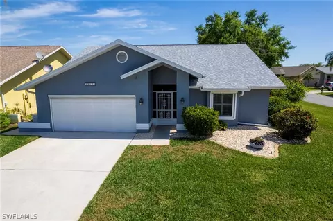 13125 Regent Cir, Fort Myers, FL 33966