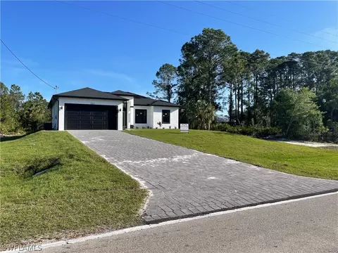 3147 Sunshine Blvd, Lehigh Acres, FL 33971