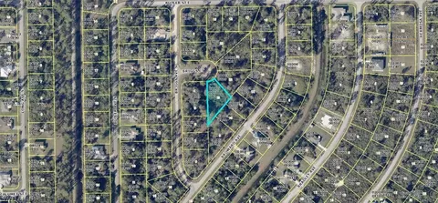 912 Briggs Ct, Lehigh Acres, FL 33974