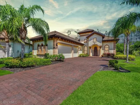 8847 Sarita Ct, Fort Myers, FL 33912