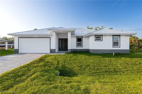 351 4th Ave, Labelle, FL 33935