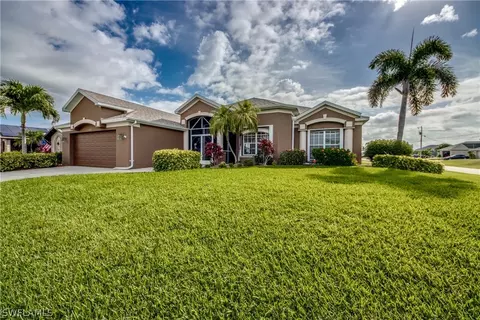 1217 SW 11th Ave, Cape Coral, FL 33991