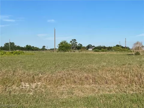 7006 Lotus Cir, Labelle, FL 33935 photo 2