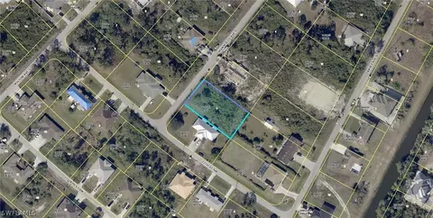 2425-2427 Mansfield Ave S, Lehigh Acres, FL 33973