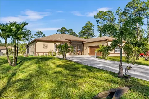 1413 Lake Ave, Lehigh Acres, FL 33972