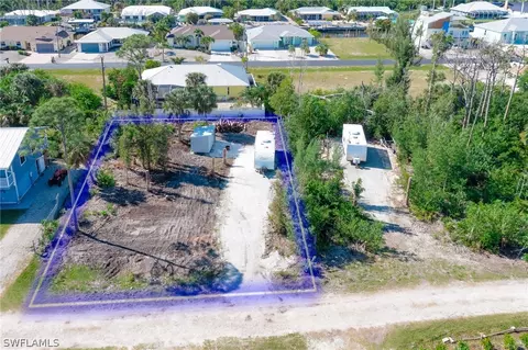 3525 Perkins Ln, Saint James City, FL 33956