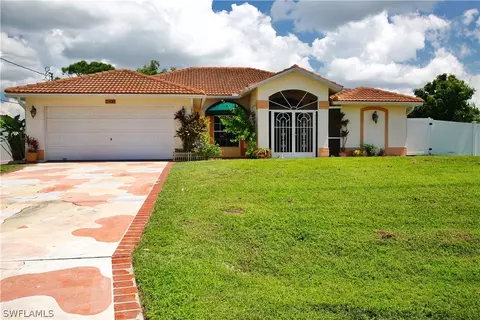 2809 SW 18th Pl, Cape Coral, FL 33914