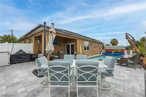 1073 E Bass Ct, Labelle, FL 33935 photo 3