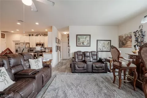 1073 E Bass Ct, Labelle, FL 33935 photo 7