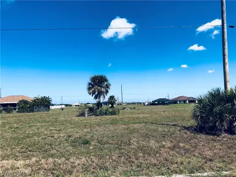 3913 Caloosa Pkwy N, Cape Coral, FL 33993
