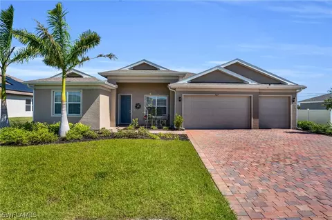 527 NE 6th Ter, Cape Coral, FL 33909