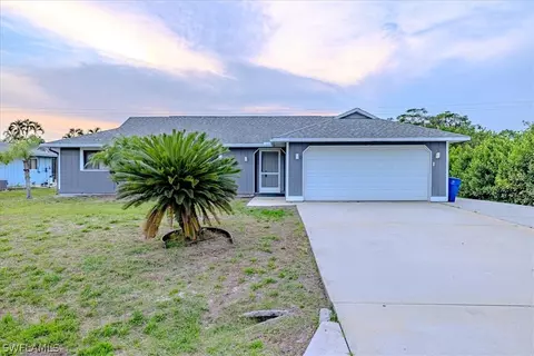 27126 Elaine Dr, Bonita Springs, FL 34135