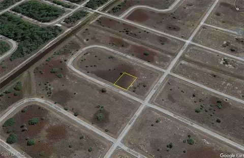 203 Whitehall Loop, Labelle, FL 33935 photo 3