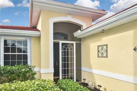 2517 Ashbury Cir, Cape Coral, FL 33991