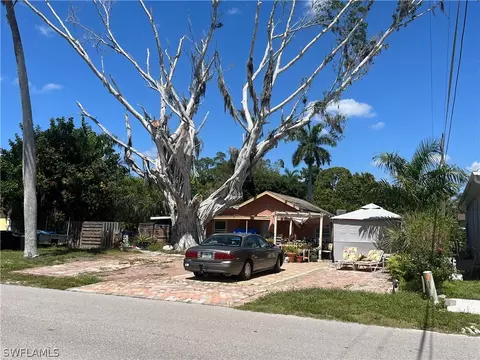 10671 Hampton St, Bonita Springs, FL 34135