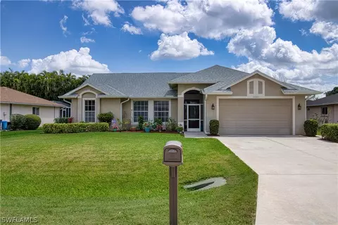 17261 Trappers Dr, Fort Myers, FL 33967