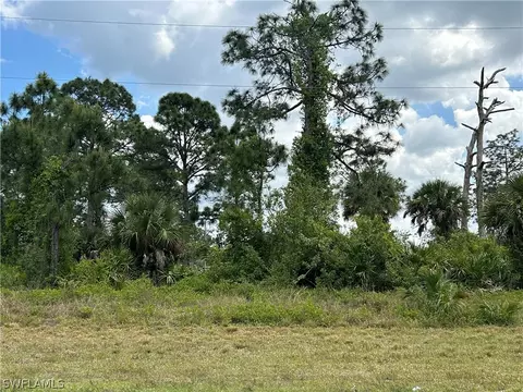347 Columbus Blvd S, Lehigh Acres, FL 33974