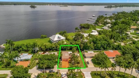 4143 E River Dr, Fort Myers, FL 33916