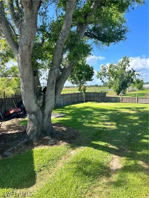1346 E Park Ave, Moore Haven, FL 33471 photo 8