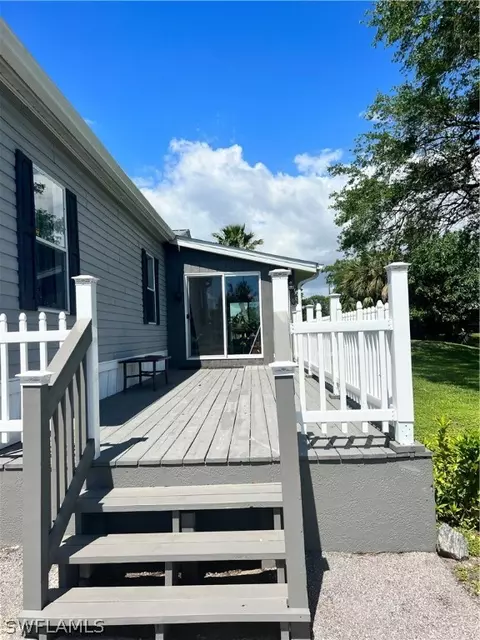 1346 E Park Ave, Moore Haven, FL 33471 photo 4