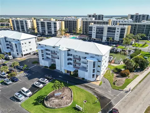 4511 Bay Beach Ln #114, Fort Myers Beach, FL 33931