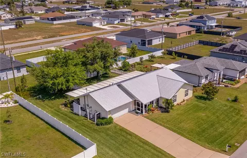 635 NE 6th Ter, Cape Coral, FL 33909