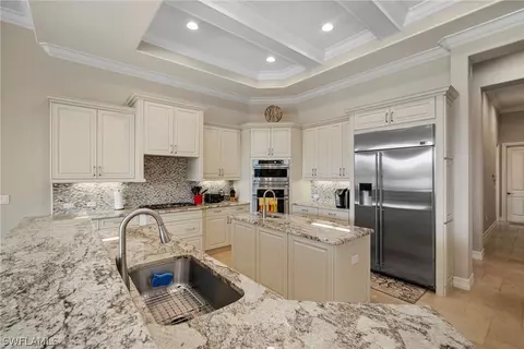 Kitchen - 7779 Classics Dr, Naples, FL 34113 photo 3 of 4