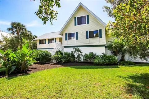 9003 Mockingbird Dr, Sanibel, FL 33957