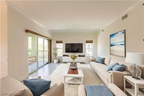 10070 Lake Cove Dr #101, Fort Myers, FL 33908