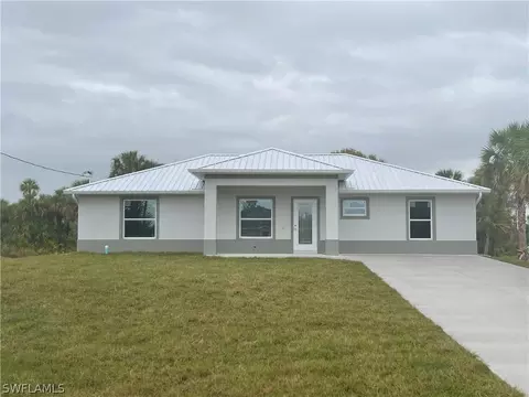 5008 S Peachtree Cir, Labelle, FL 33935