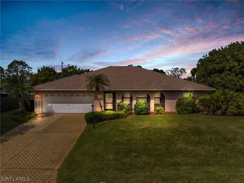 122 Sebring Cir, Lehigh Acres, FL 33936