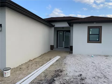526 Raintree St E, Lehigh Acres, FL 33974